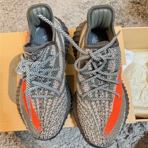 Yeezy 350 Beluga Sneakers